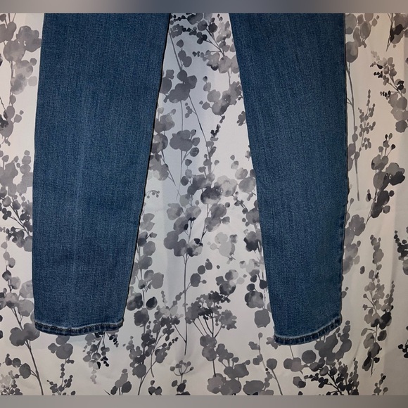 Mid-Rise Pop Icon Skinny Jeans for Women - Picture 2 of 9